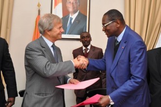 Côte dÂ’Ivoire: Deuxième terminal à  conteneurs, la convention de concession signée entre Bolloré et lÂ’autorité portuaire